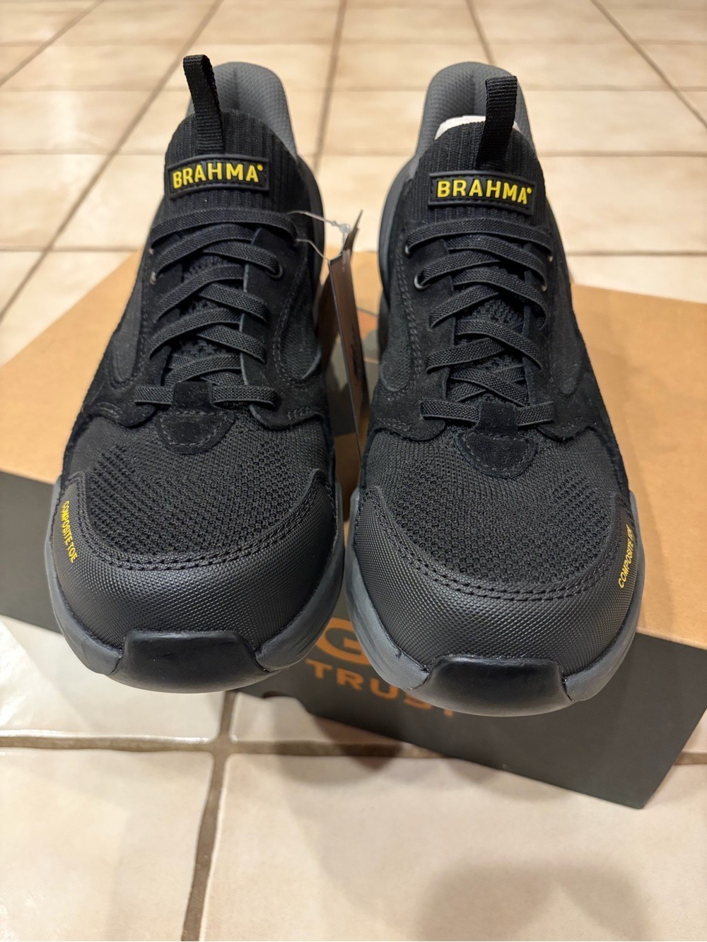 NEW Men's 7 Black Work Shoes with Composite Toe Slip & Oil Resistant (8.5 womens